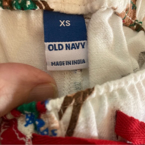 New with tags, Old Navy match the Fam Festive Reindeer Pajama Pants adult XS - Picture 4 of 5